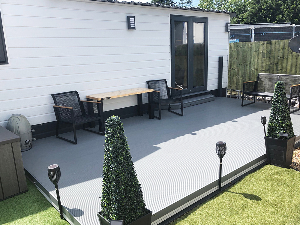 AliDeck Non-Combustible Aluminium Metal Decking Installed At Static Caravan For Fire and Slip Resistant Terrace Deck