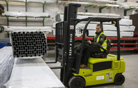 AliDeck Non Combustible Aluminium Metal Decking Delivery In And Out