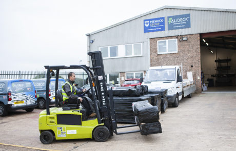 AliDeck Non Combustible Aluminium Metal Decking Delivery In And Out