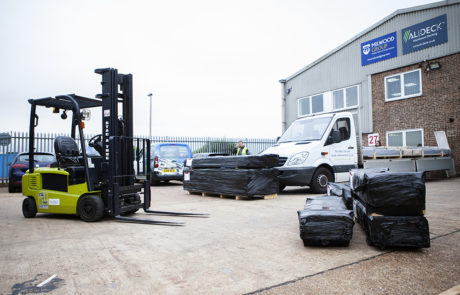 AliDeck Non Combustible Aluminium Metal Decking Delivery In And Out