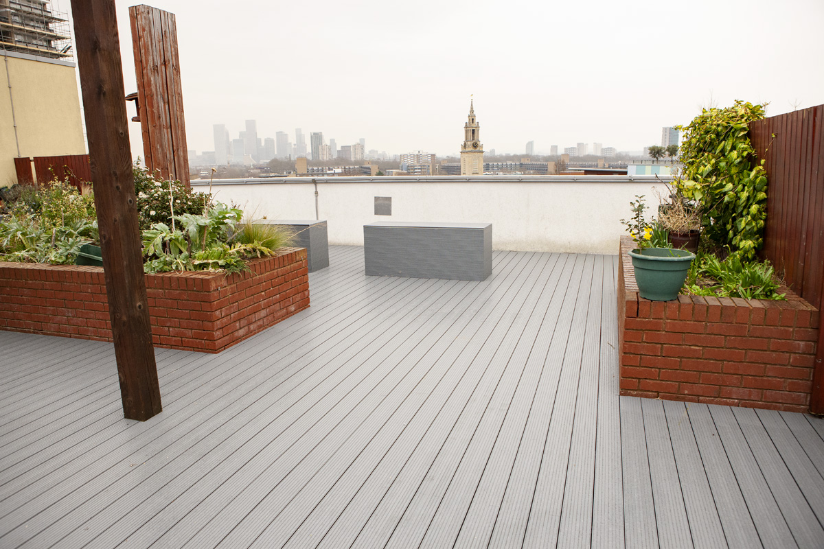 AliDeck Digital Marketing Apprentice makes site visit to fire safety remediation project in Bermondsey, London, to capture photographs of our aluminium decking to the large roof terrace