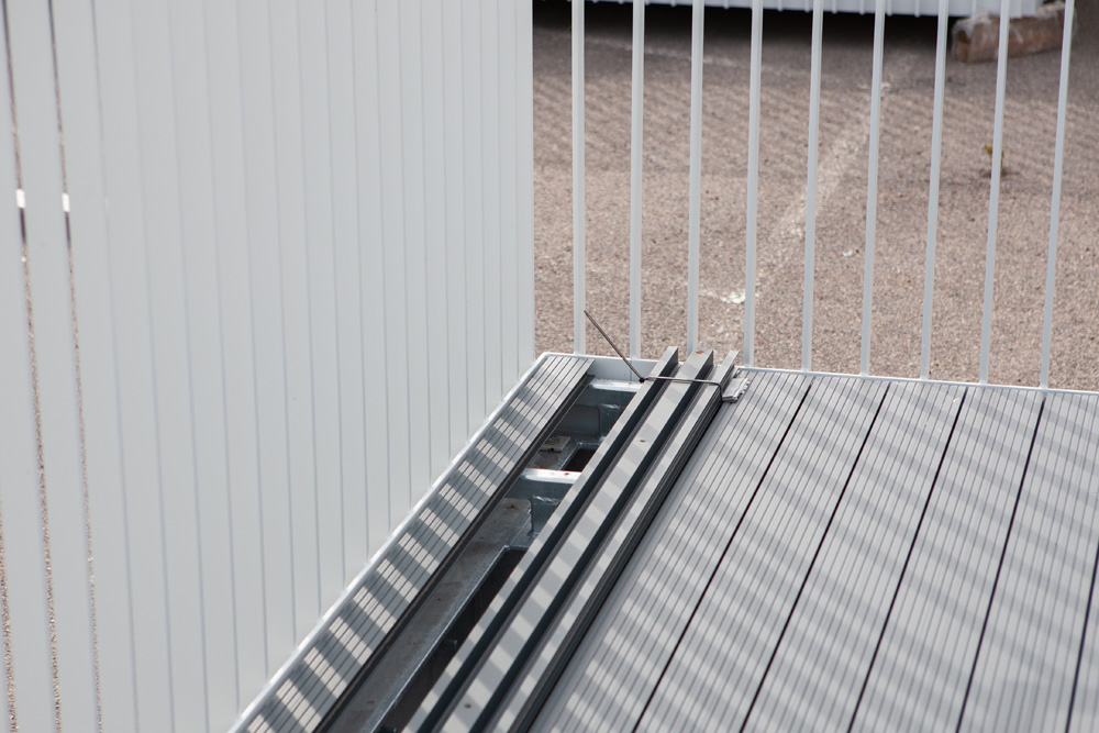 AliDeck Aluminium Metal Decking Installation On Steel Balconies