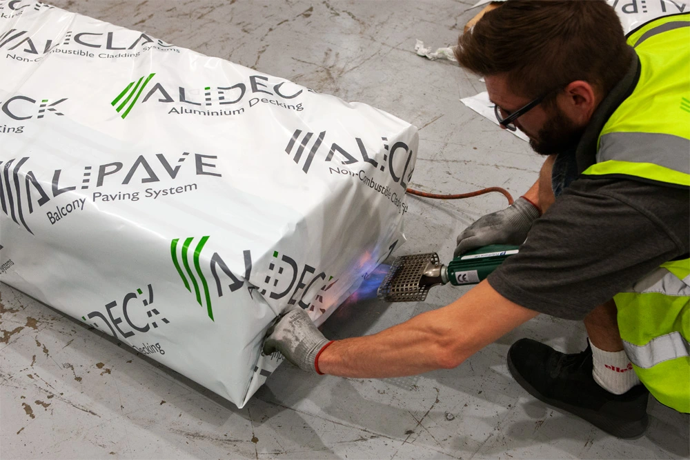 AliDeck-Aluminium-Metal-Decking-Powder-Coating-Process-RAL-Effectiv-Colour-660-6-9