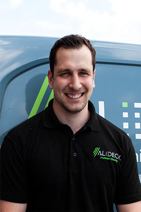 09-AliDeck-Meet-The-Team-Images-9